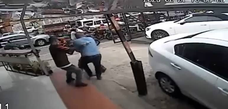 Encapuchados y con armas de largo alcance: revelan video de robo en Cali