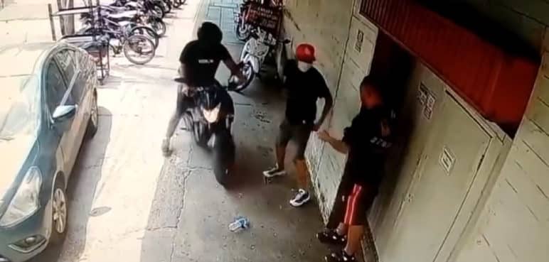 Hasta el agua se le llevaron: video muestra accionar de ladrones en Cali