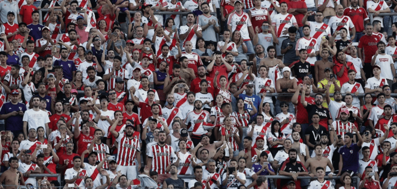 Lamentable: Hincha del River Plate muere tras ser arrollado por un bus
