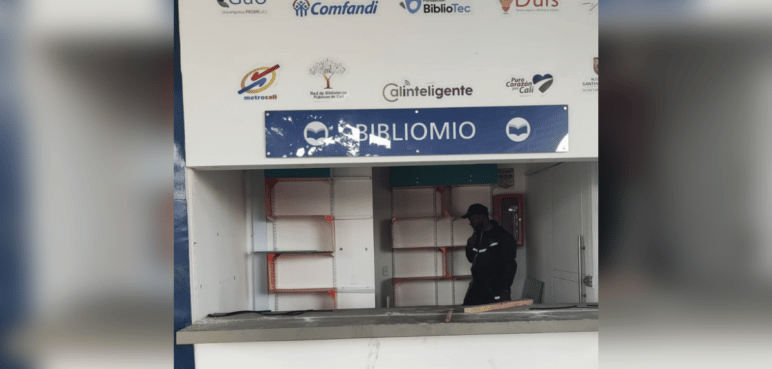 Indignante: Robaron la ‘BiblioMÍO’ de la terminal de Paso del Comercio