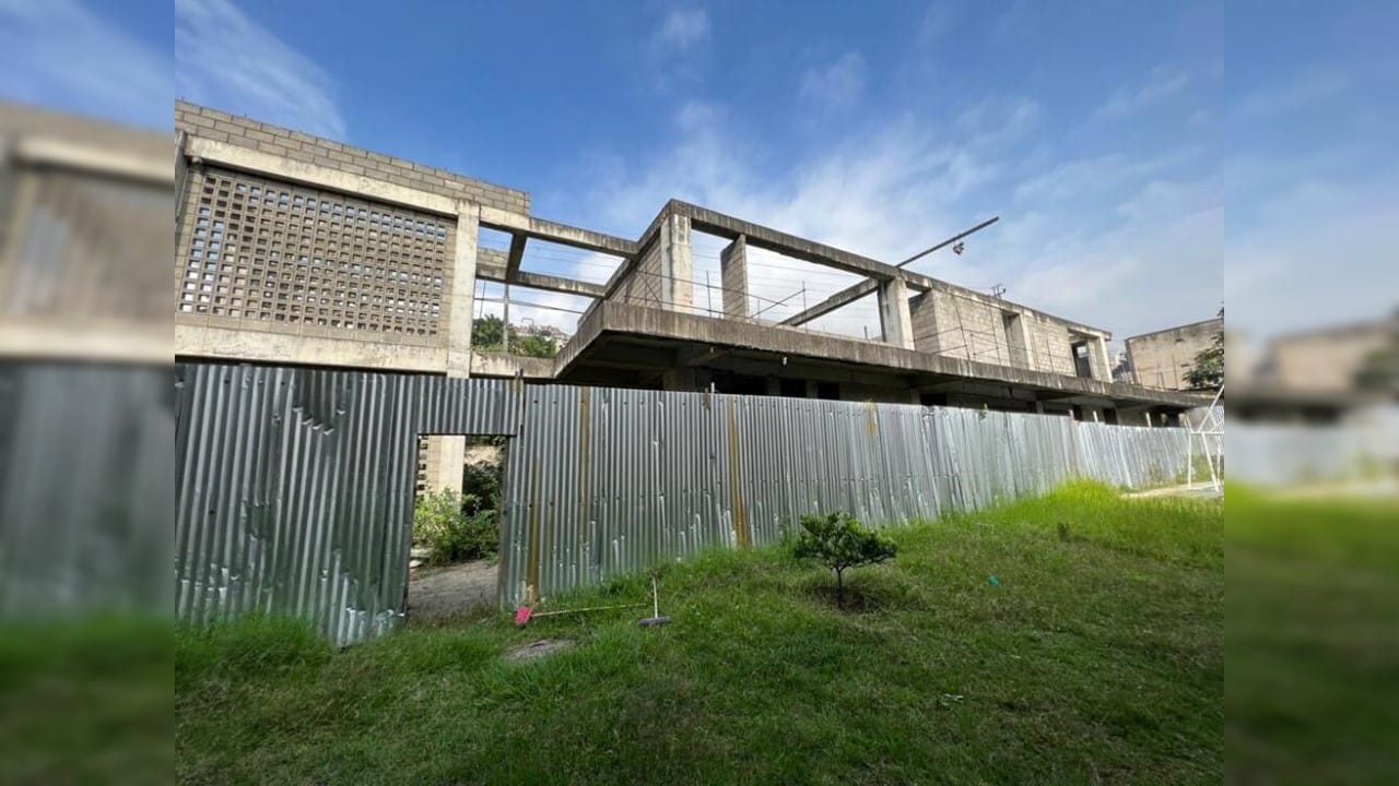 Varios colegios en Cali se encuentran en abandono por incumplimiento de MinEducación