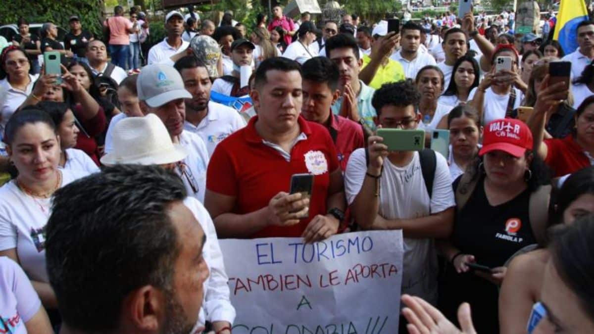 Gremio de Turismo de Cali pide soluciones tras cierre de operaciones de Viva Air