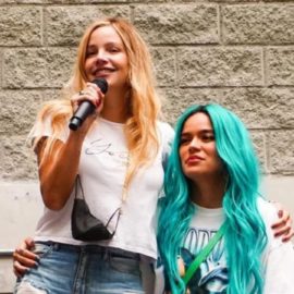 Karol G y Johana Bahamón brindarán becas a mujeres privadas de la libertad