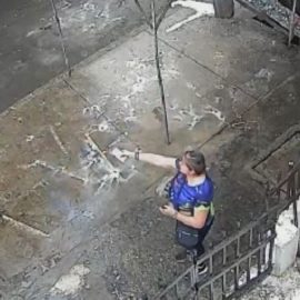 Ladrones acechan y acorralan a sus víctimas en el momento de hurtar sus pertenencias