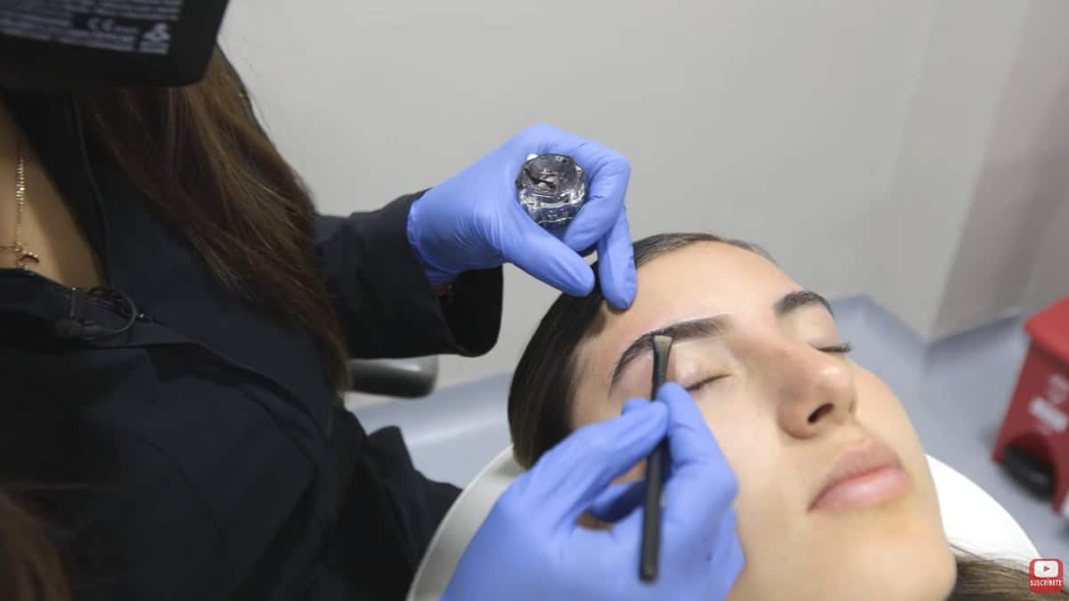 Las Carolinas: Experta habla de tendencias en maquillaje y cejas para 2023