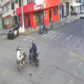 Dos motociclistas se chocaron gravemente en barrio Alameda de Cali