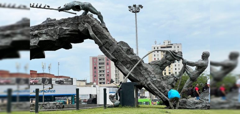 Así avanza la restauración del monumento a la Solidaridad, tras desplomarse