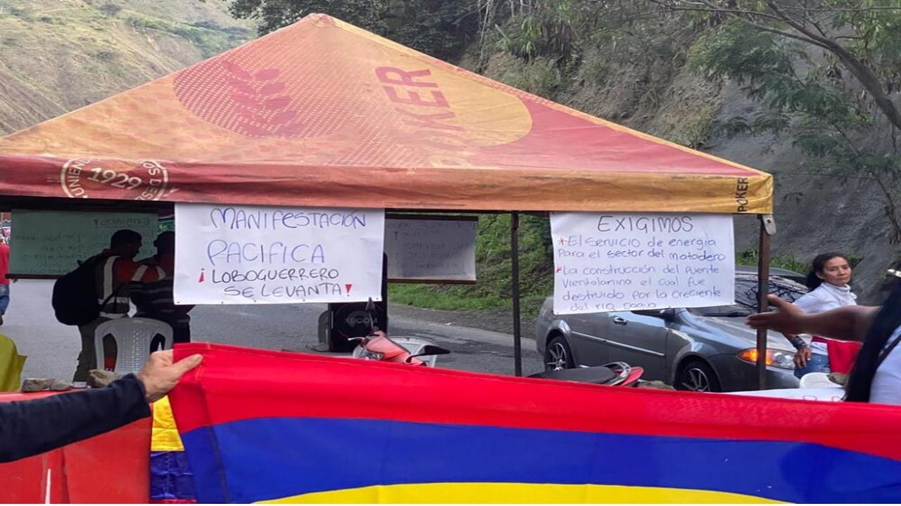 Cierre parcial de vía Dagua-Loboguerrero por pérdida de la banca