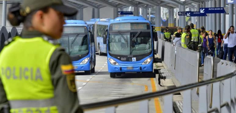 Joven denunció que fue tocada mientras se movilizaba en bus del Mío