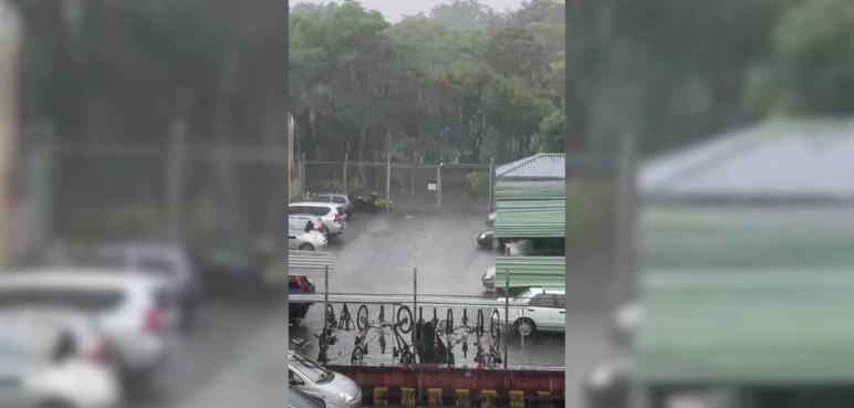 Monumentales trancones y vías colapsadas por lluvias en Cali