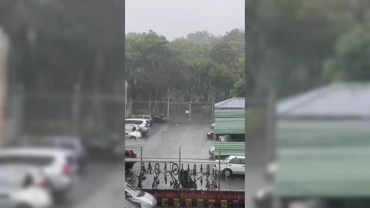 Monumentales trancones y vías colapsadas por lluvias en Cali