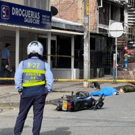 Parrillera de moto murió luego de recibir golpe con la rama de una palma