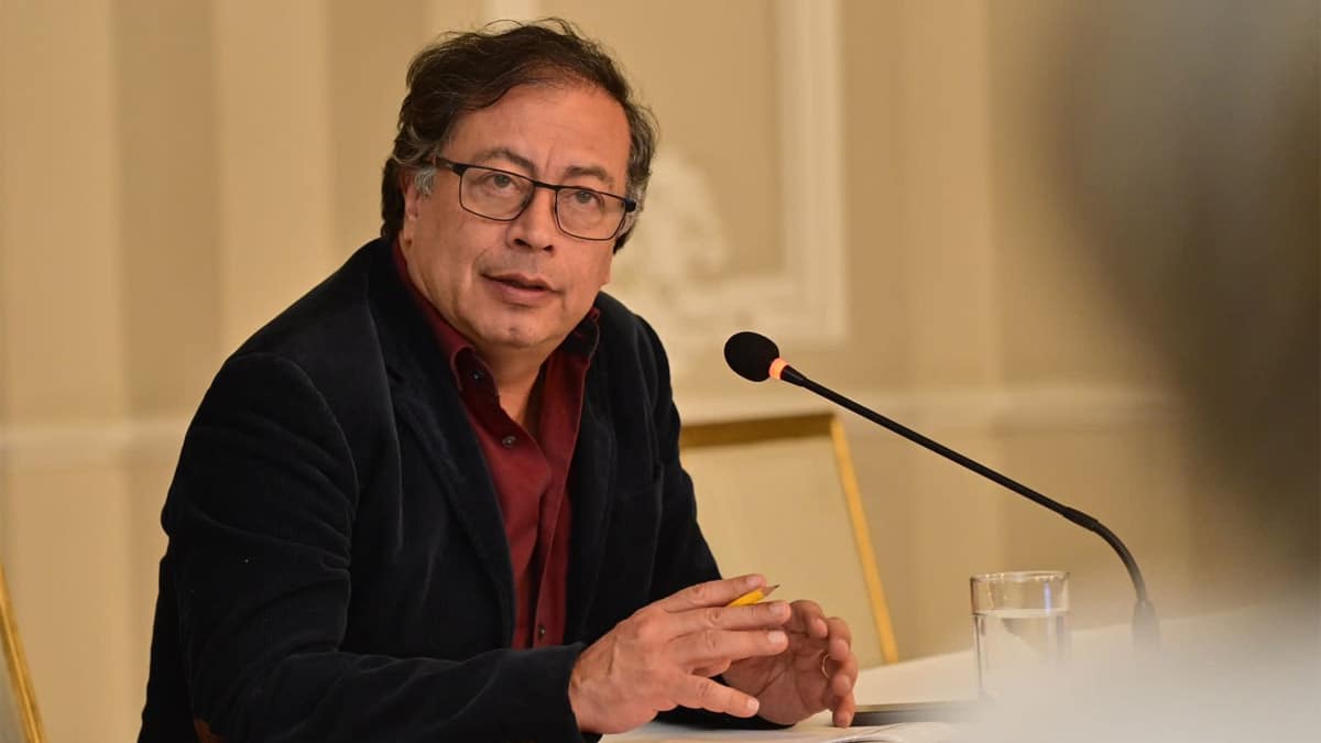 'Timochenko' pide a comunidad internacional ayuda para afianzar la paz