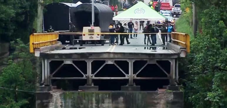 Puente militar: solución a corto plazo sobre río La Vieja y tardará de 30 a 45 días