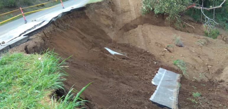 Se complica situación por derrumbe en vía Dagua – Loboguerrero