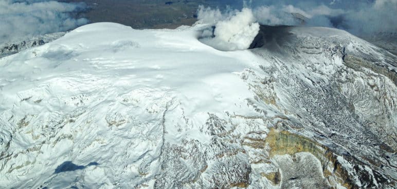 Seguidilla de temblores en el Volcán Nevado del Ruiz elevó alerta en la zona