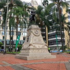 Así luce la hoy renovada Plaza de Cayzedo en el centro de Cali
