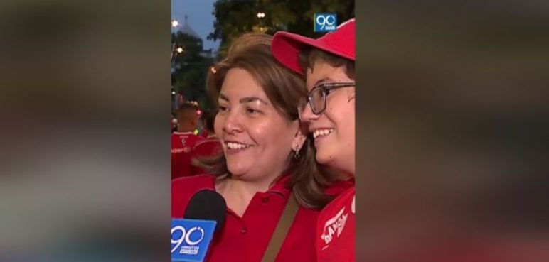 Con clasificación a los octavos celebraron las madres 'escarlatas' junto al América