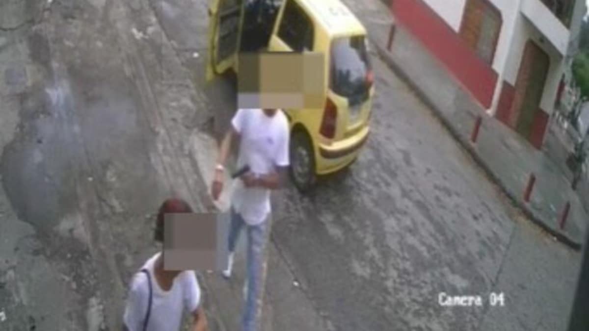 Trabajadores de EMCALI hallaron dos esqueletos cuando rompieron el pavimento