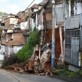 Emergencia por colapso de fachada en el barrio Lleras Camargo de Cali