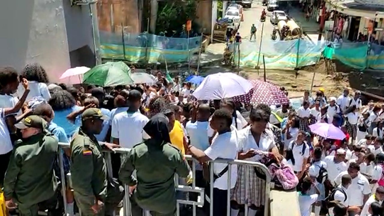 Crisis por el PAE continúa en Buenaventura: Estudiantes siguen en paro