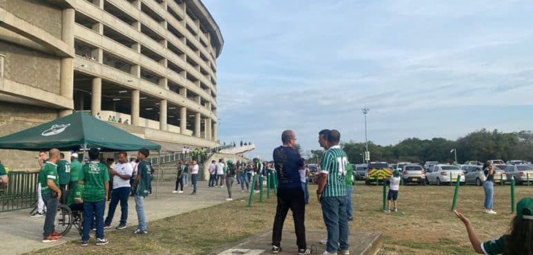 La hinchada ‘verdiblanca’ regresó a casa satisfecha tras su victoria ante Envigado