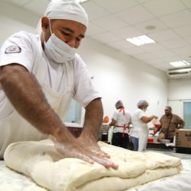 ¿Qué pasará con las horas extras? Se abre debate sobre la Reforma Laboral