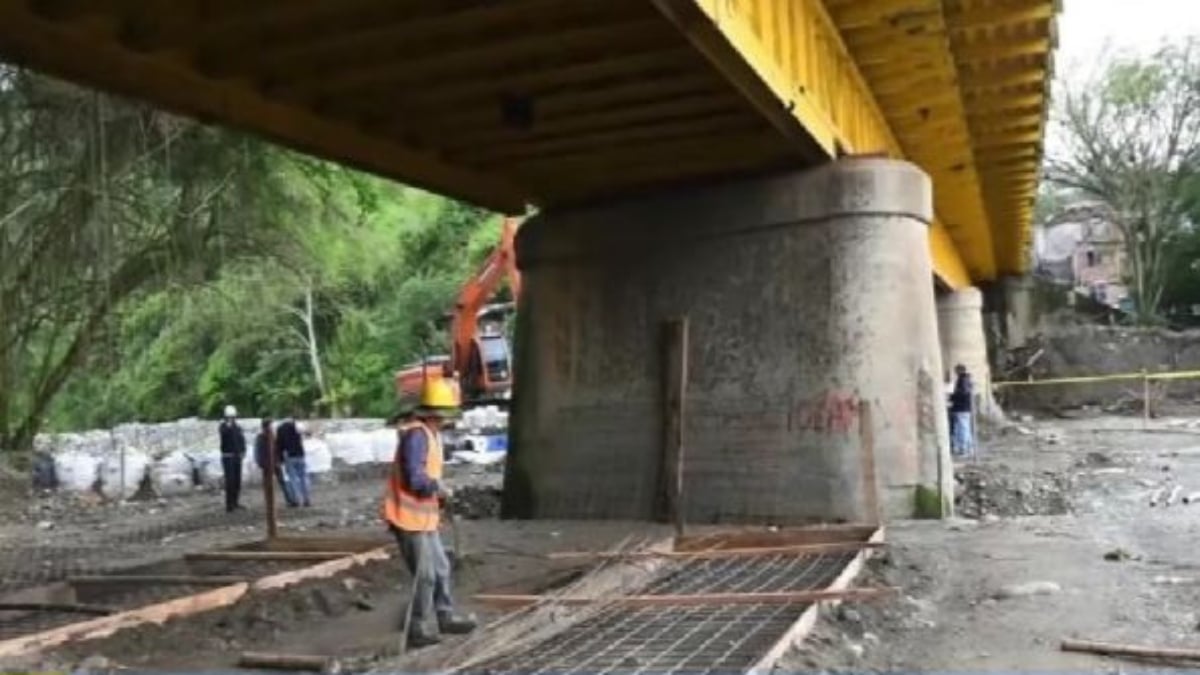 Se realiza el paso provisional por el puente Barragán que conecta el Valle con Quindío
