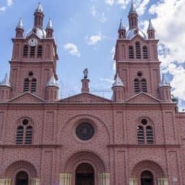 Tras caída del puente EL Alambrado bajan visitantes al milagroso de Buga