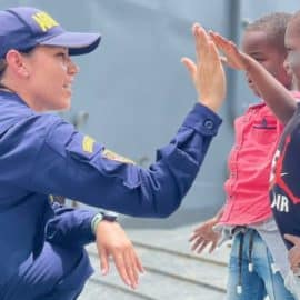 Una madre comprometida: Primera Comandante de un BDA