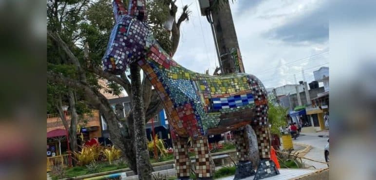 ¿'Mi primer amor'? Polémica por monumento en la costa Caribe
