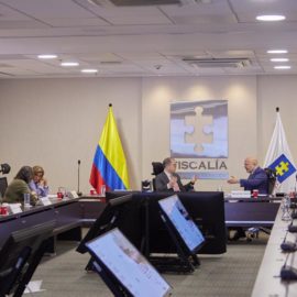 Fiscalía abre investigación en contra de seis generales en retiro del Ejército