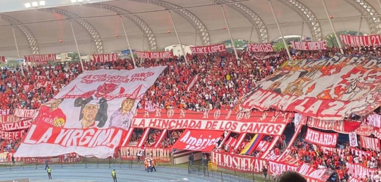 Líos entre barras bravas: les robaron los trapos a 'Barón Rojo Sur'