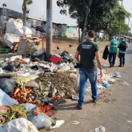Se realizó una gran jornada de recolección de basuras en importante calle de Cali