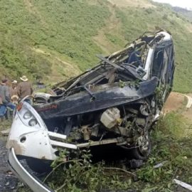 Trágico accidente de un bus escolar cobró la vida de tres menores