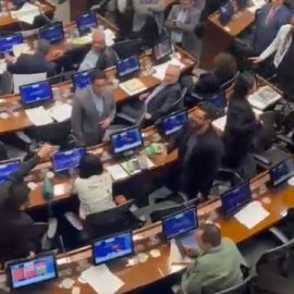 Video: Aplazan debate sobre la legalización del cannabis en Colombia tras una pelea