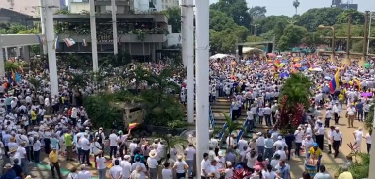 "Renuncia o juicio": Oposición convoca marcha para pedir la salida de Gustavo Petro