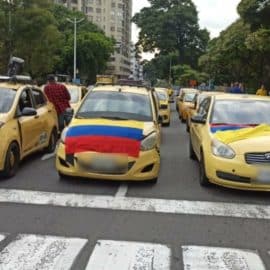Plantón de taxistas en el CAM por el precio de la gasolina en la ciudad