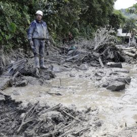 Tras avalancha habilitan puente aéreo entre Bogotá y Villavicencio