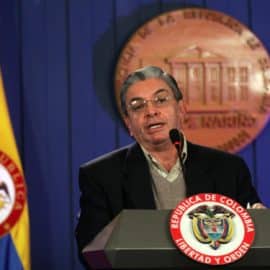 Gobierno designó equipo para negociar la paz con una disidencia de las FARC