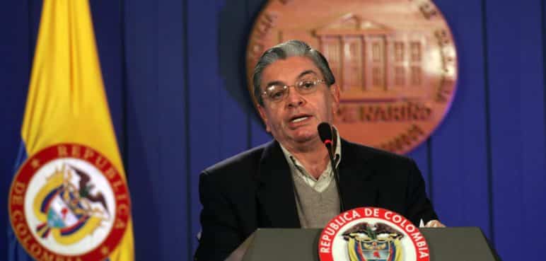 Gobierno designó equipo para negociar la paz con una disidencia de las FARC