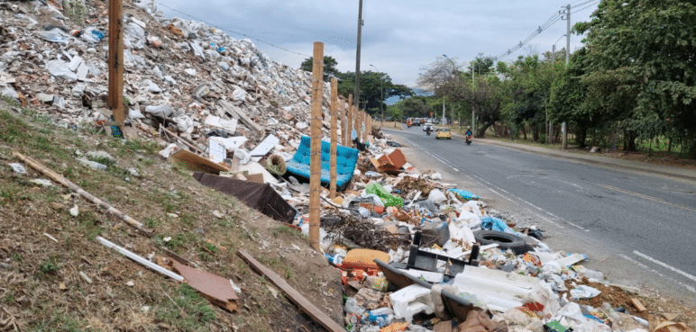 Escombrera de la carrera 50: Un problema sin fin en el suroriente de Cali