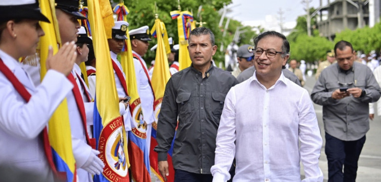 "Los Gobiernos anteriores fracasaron": Petro critica la defensa del mar de San Andrés