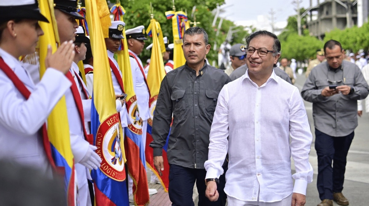 "Los Gobiernos anteriores fracasaron": Petro critica la defensa del mar de San Andrés