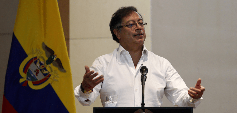 “No fue así”: Petro defendió al Comandante del Ejército tras acusaciones