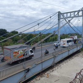 "El puente de Juanchito no se terminará en diciembre”: Dilian Francisca Toro