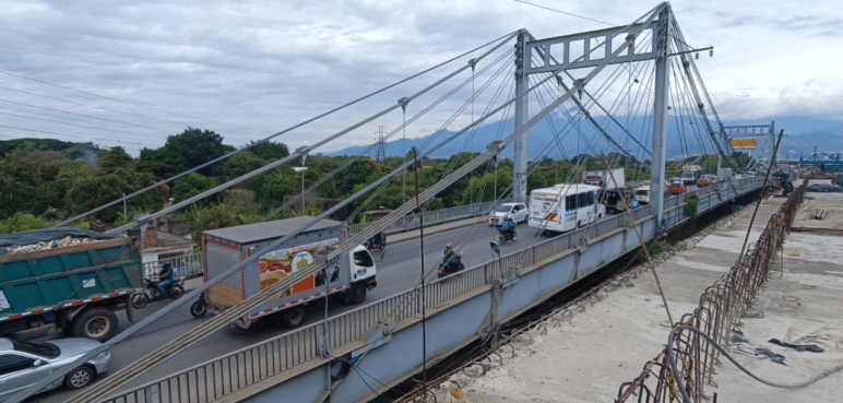 Inician obras sobre nuevo puente de Juanchito que buscan descongestionar el tránsito