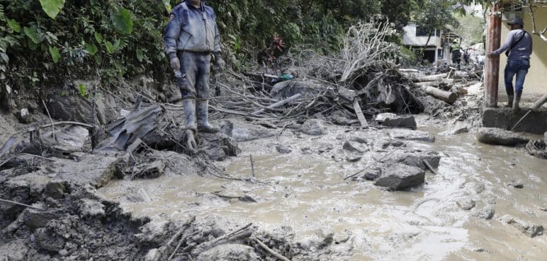 Más de 100 familias fueron evacuadas en Quetame tras avalancha