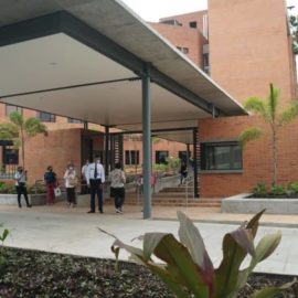 Tres personas siguen gravemente heridas en clínica de Cali tras atentado en Jamundí