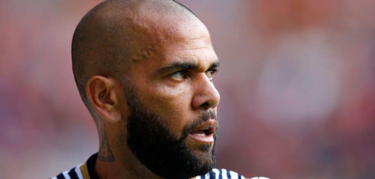 Una jueza procesa por agresión sexual a Dani Alves en Barcelona